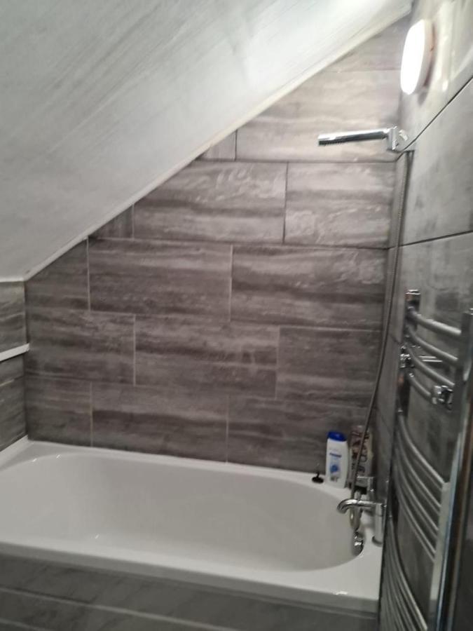 Budget Double En-Suite Bedroom Sheffield Esterno foto