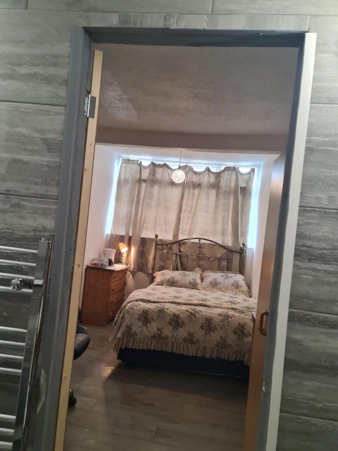 Budget Double En-Suite Bedroom Sheffield Esterno foto